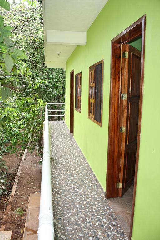 Yaxche Centro Hostal Y Camping Bacalar Exterior photo